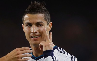 海博电竞快讯-佩洛娃这脚远射直奔死角